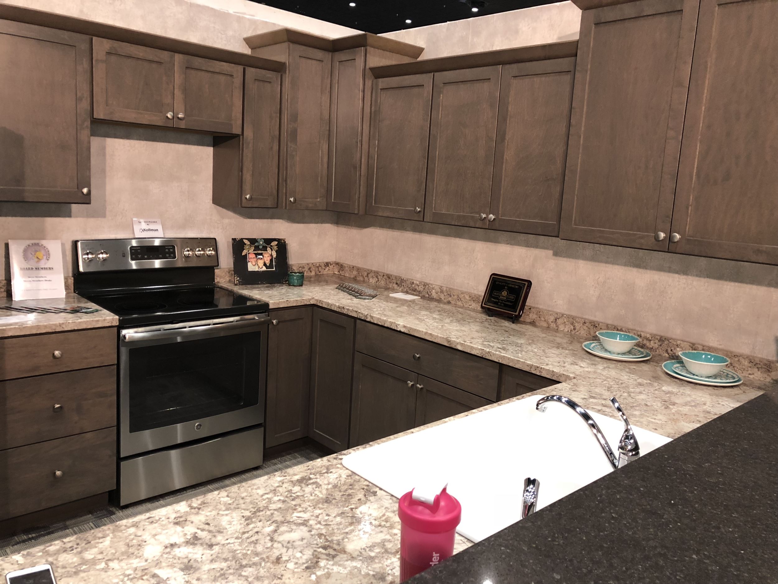 Modern Kitchen Design Displays at Sioux City, IA Home Show - VT